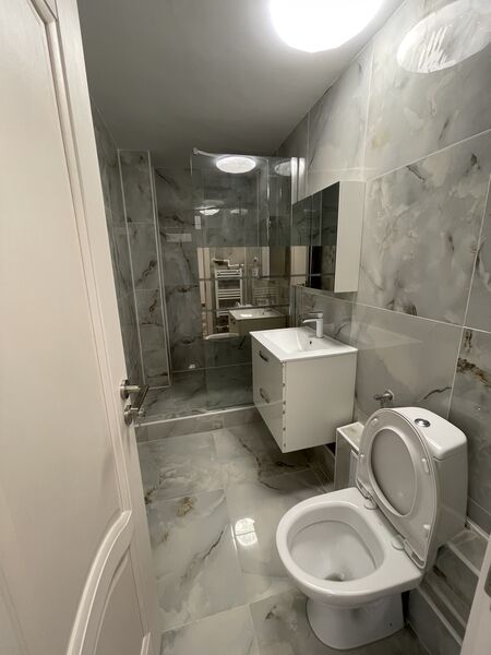 13 Septembrie, proprietar, ap. 2 camere, decomandat